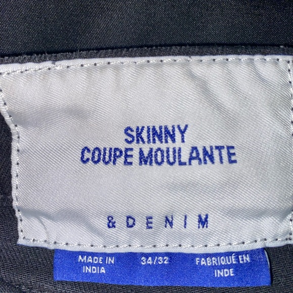 Black Distressed H&M skinny jeans - Picture 3 of 3